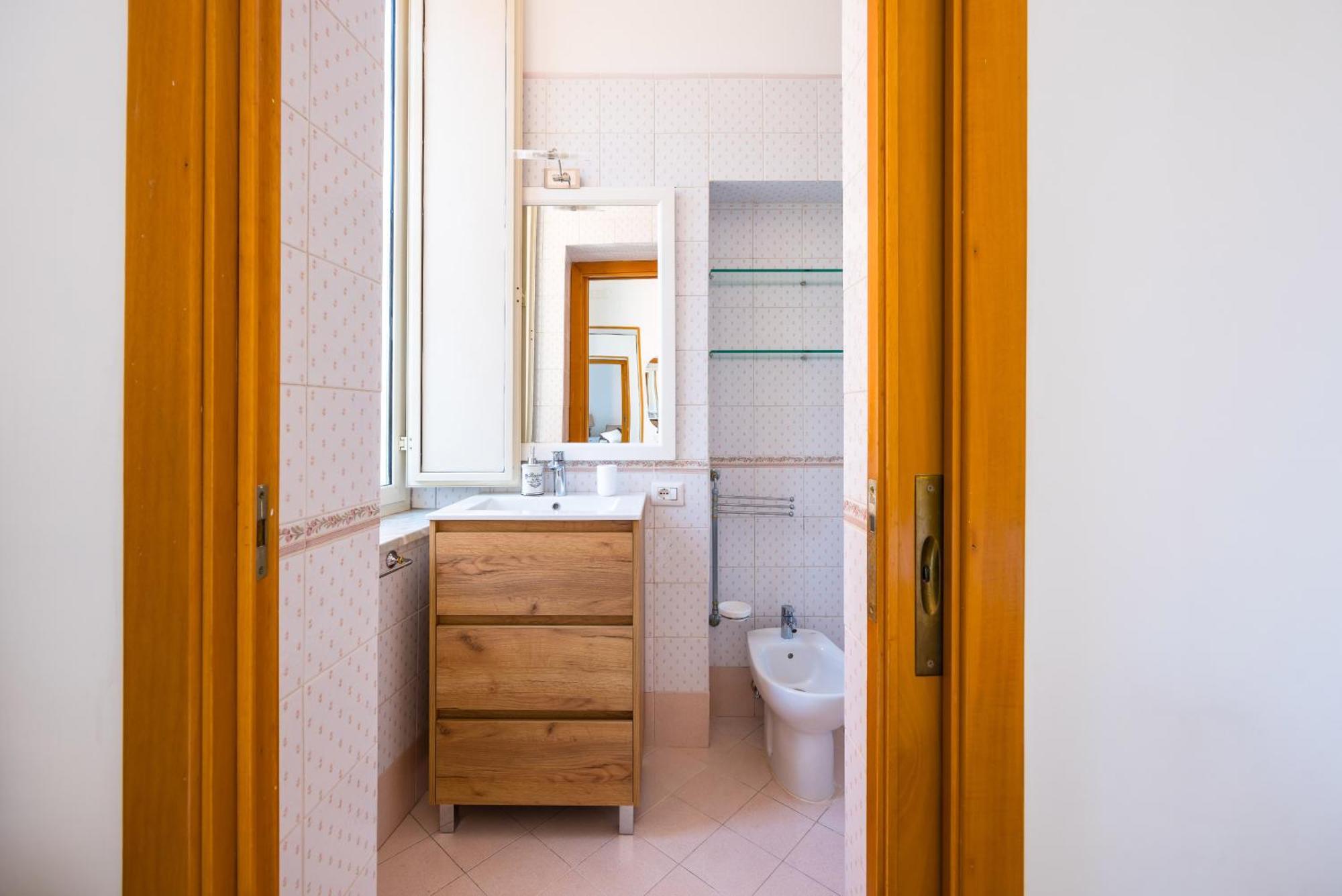 Smooth Vibes At Chiaia By Napoliapartments Apartment Naples