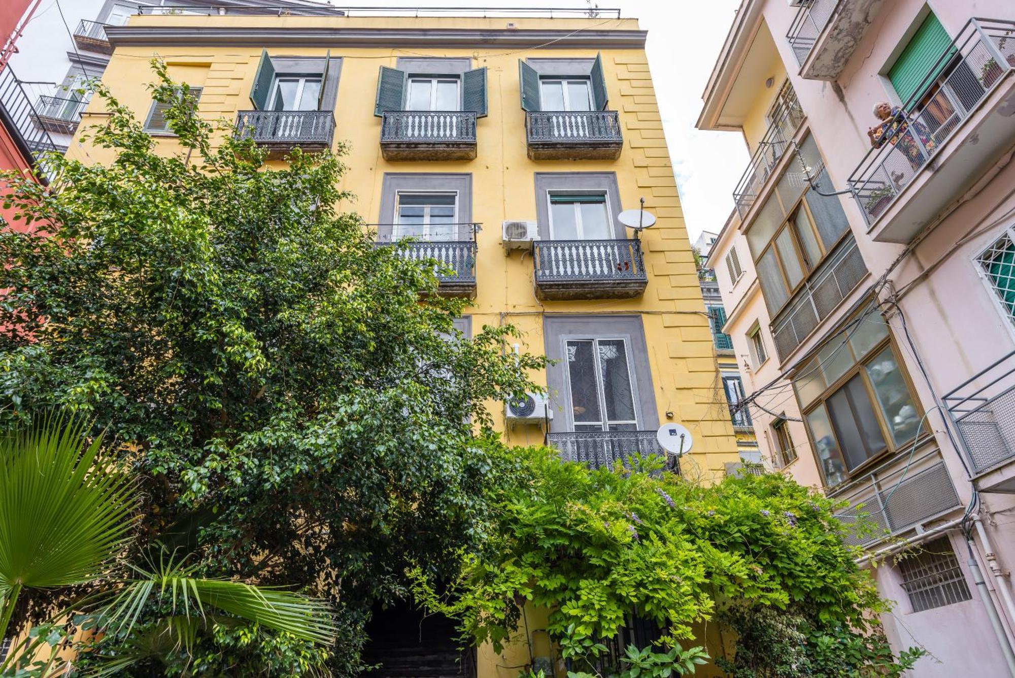 Apartment Smooth Vibes At Chiaia By Napoliapartments *